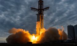 SpaceX’in Raptor 3 Testinde Yangın: Işık Hızıyla Söndürüldü!