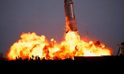 Patlayan Roketler, Yanan Hayaller: SpaceX Ne Yapmaya Çalışıyor?