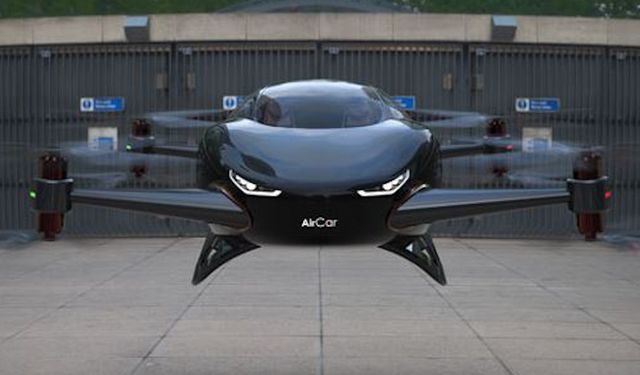 Yerli Uçan Araba AirCar'dan İlk İnsanlı Test Uçuşu